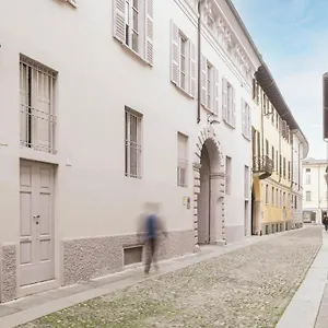 sweet-home-pitti.it-lombardy.com/