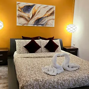 2* Pensión Appia Avenue 639